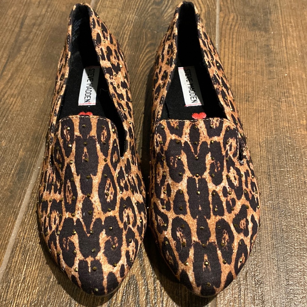 Like New Steve Madden animal print shoes